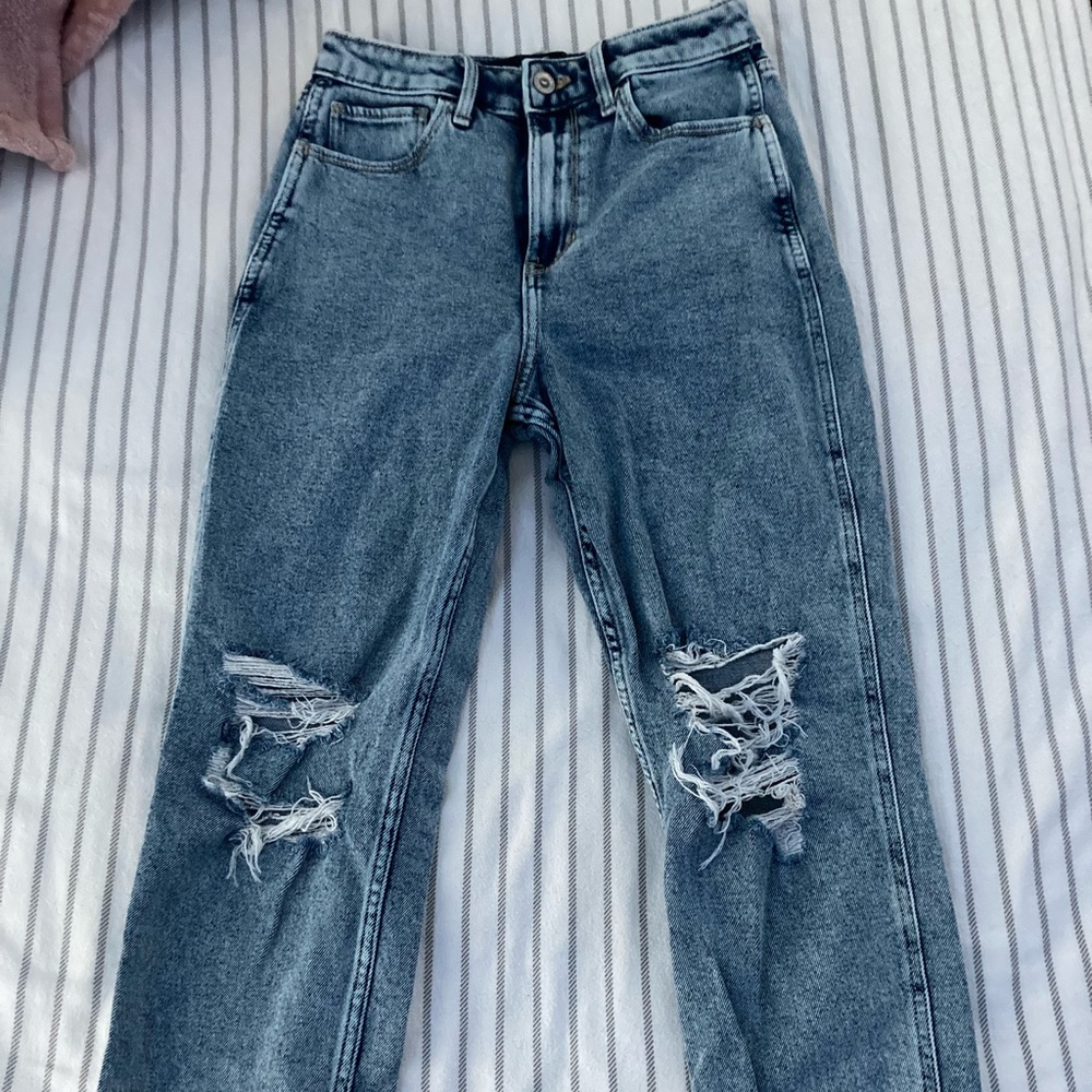 Hollister Ripped Jeans, Size 3 Reg.
